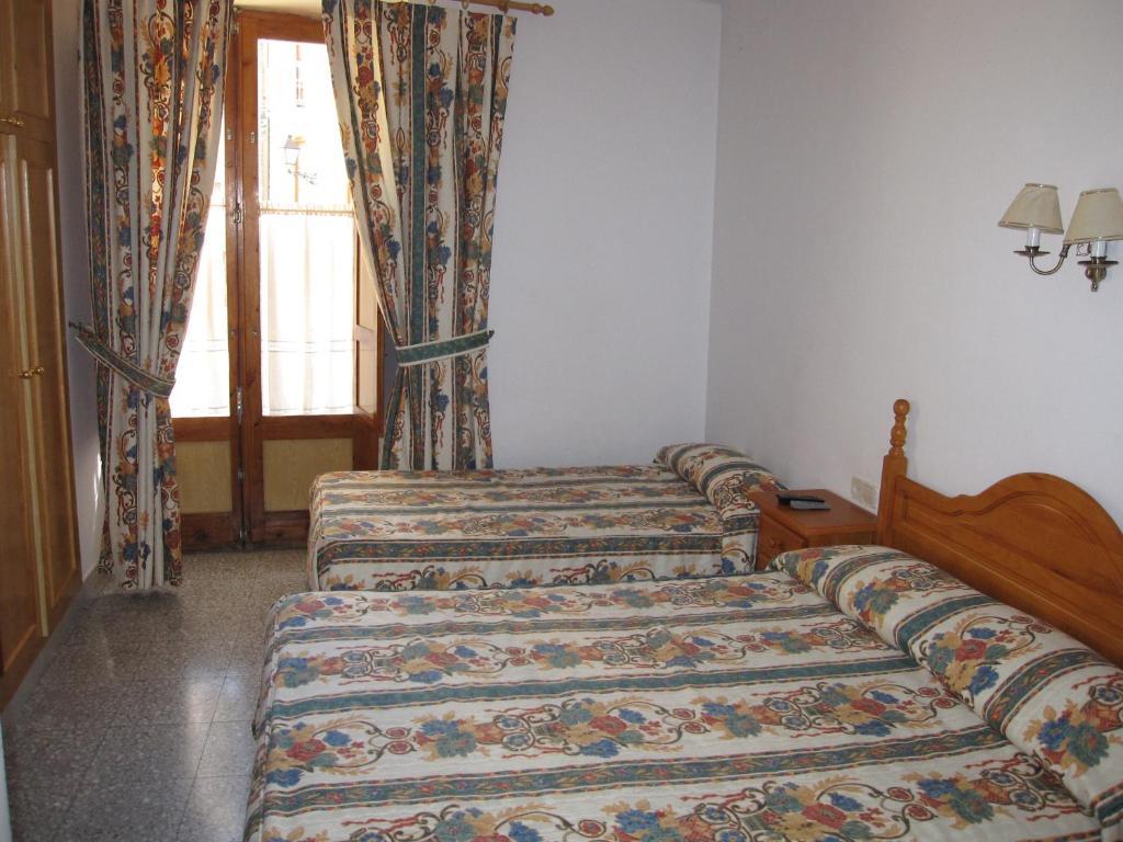 Fonda Agustí Hotel Esterri d'Àneu Habitación foto